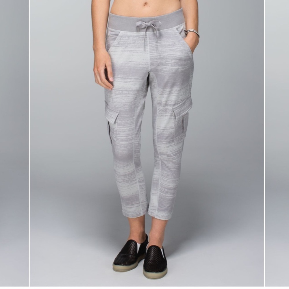 Lululemon Size 4 Carry and Go Pant II Joggers Gray Cropped Cargo Athleisure